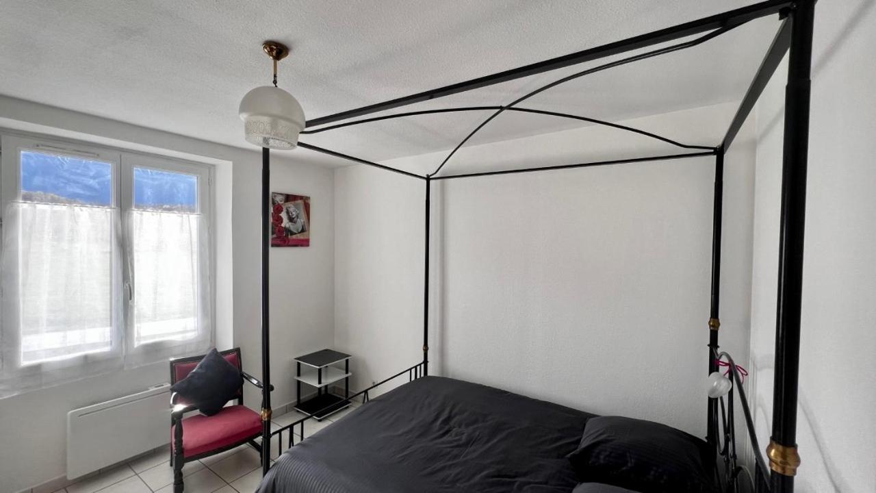 Superbe Appartement Aubessagne Exterior photo