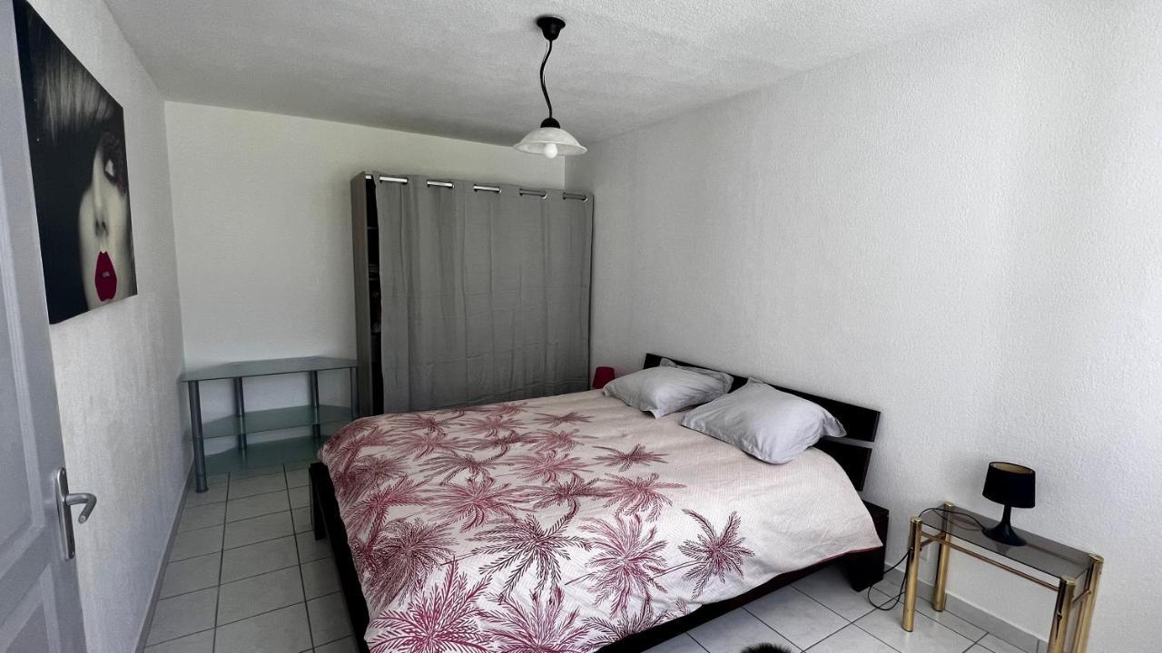 Superbe Appartement Aubessagne Exterior photo